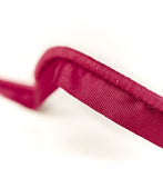 Feinste Paspelschnur aus Naturfasern in der Farbe rot