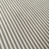 Baumwollstoff mit klassischen feinen Streifen in der Farbe linen